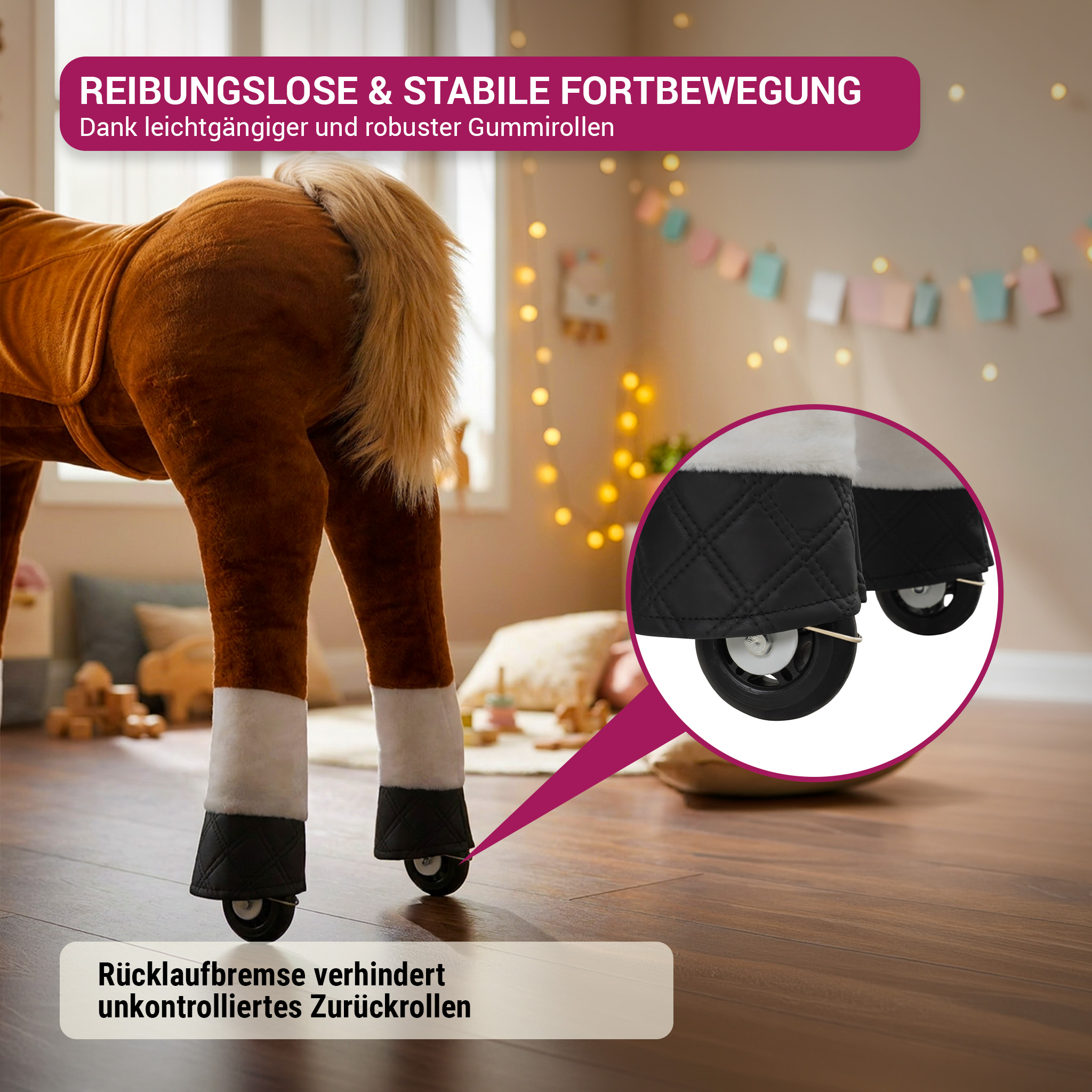 Braunes Plüschpferd mit weißen Socken und schwarzen Rädern an den Beinen.