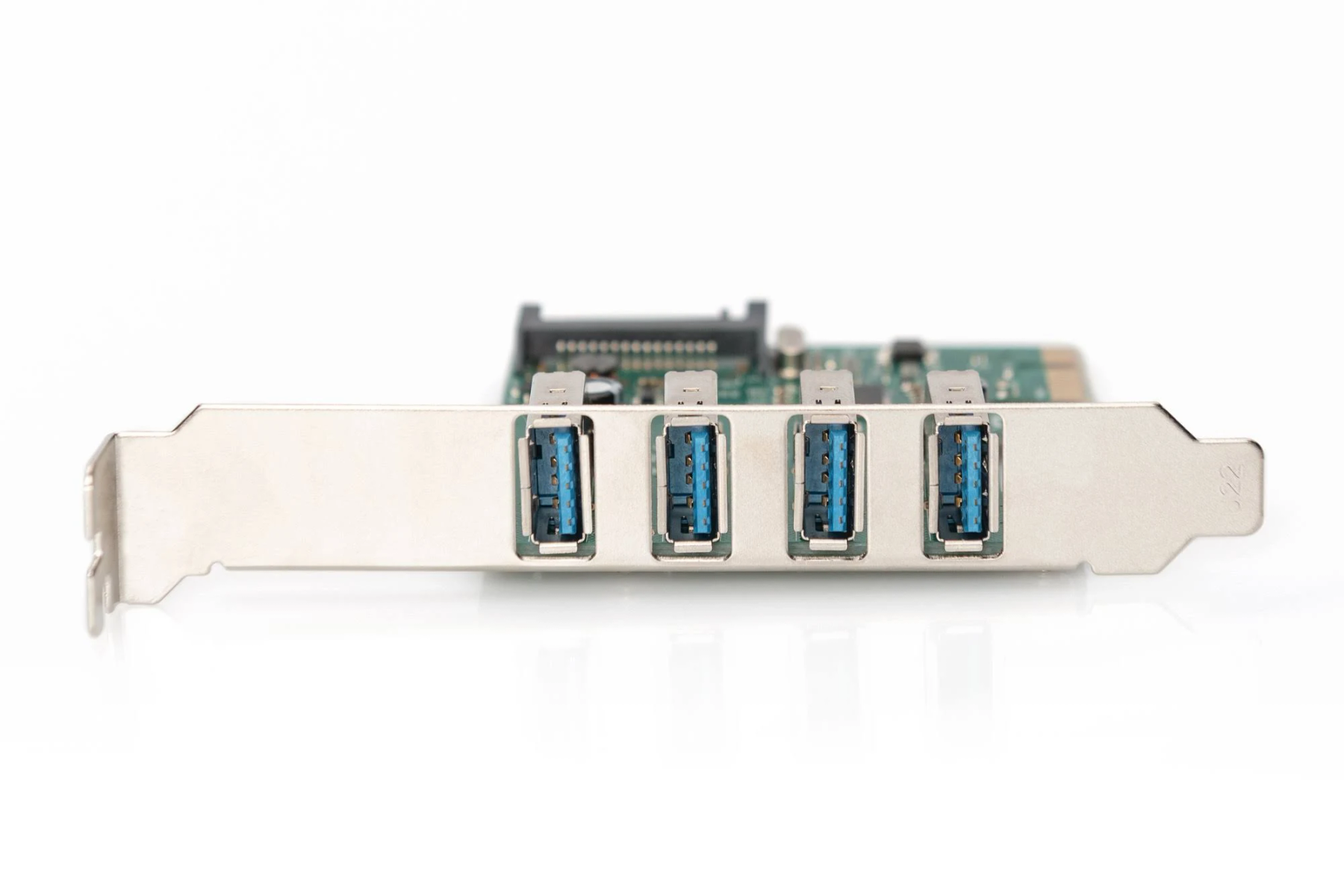 Eine Computer-Erweiterungskarte mit vier blauen USB 3.0 Anschlüssen.