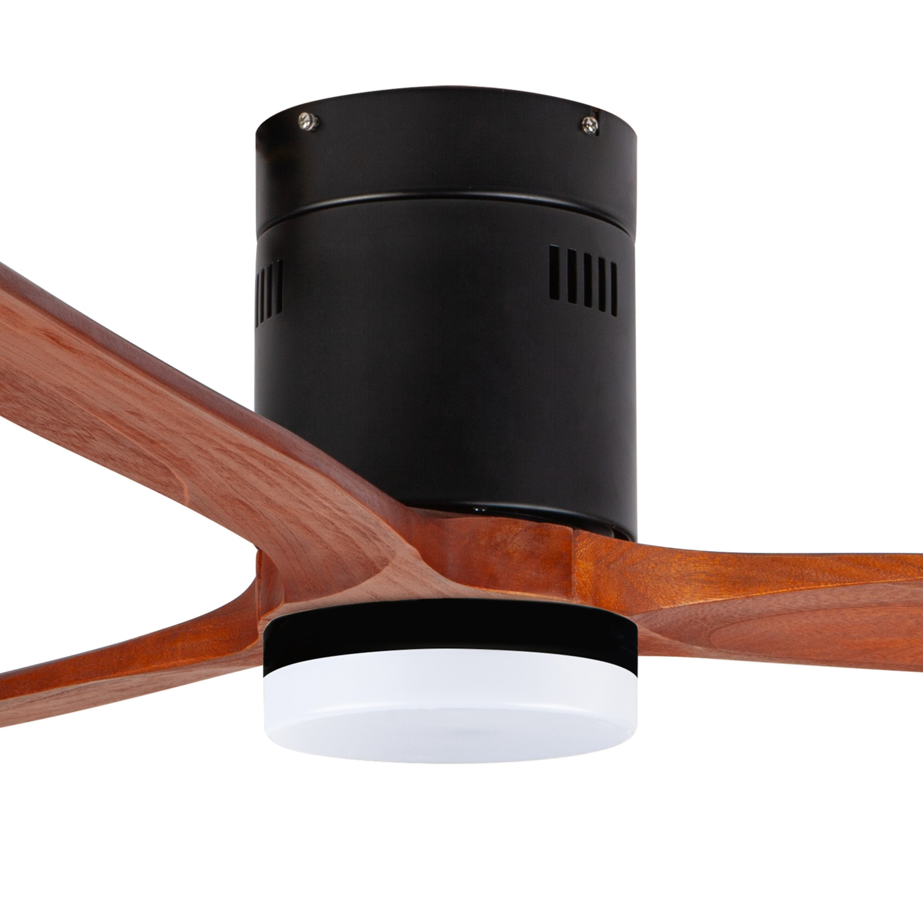 Un ventilador de techo con aspas de laminado de madera y carcasa negra.