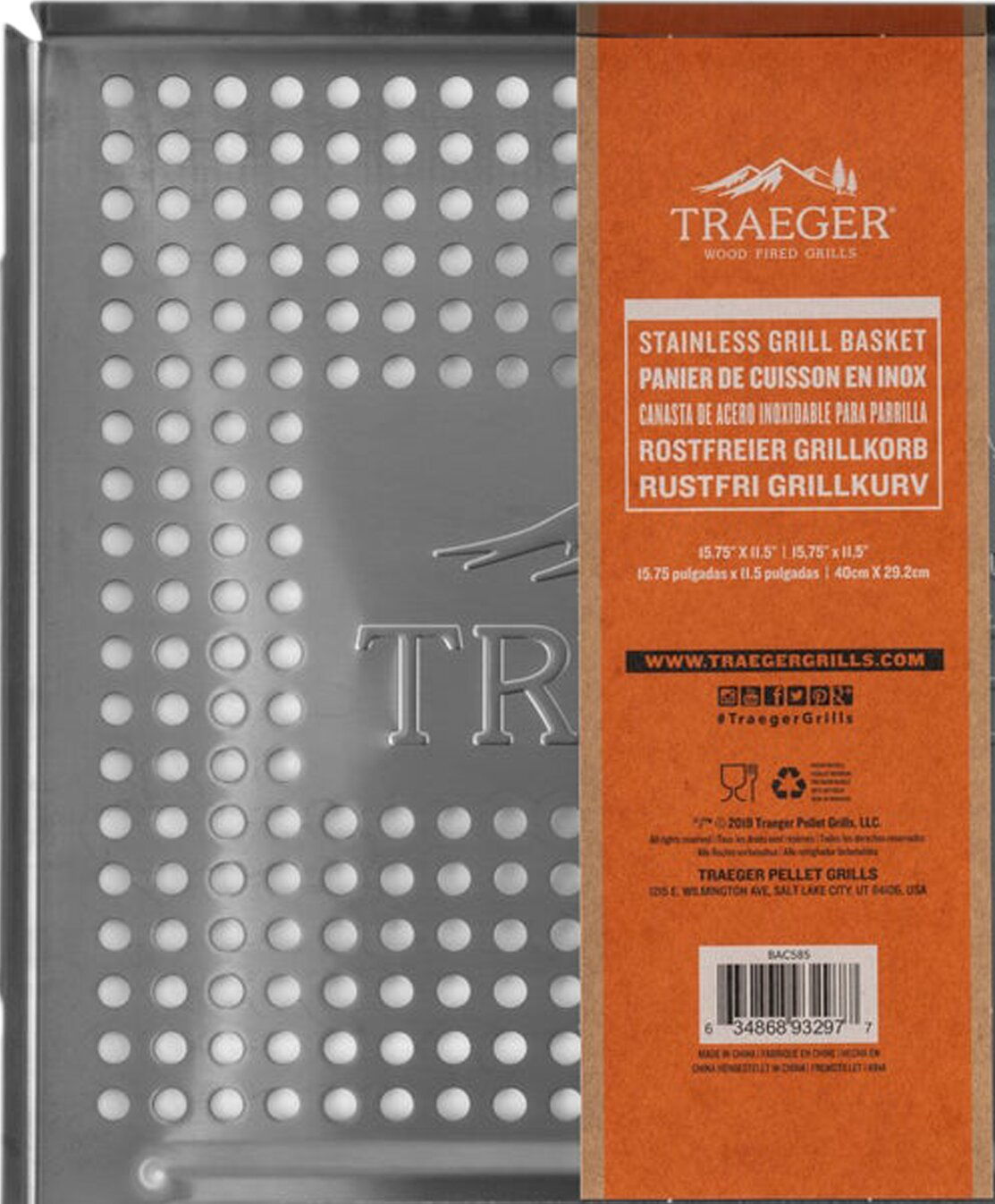 Cesta de parrilla de acero inoxidable con logo Traeger e información del producto.