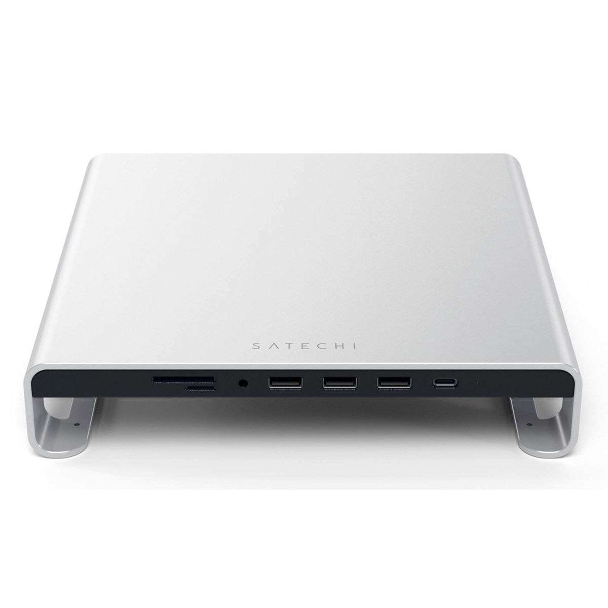 Supporto Satechi argentato con lettore di schede SD, porte USB e USB-C.