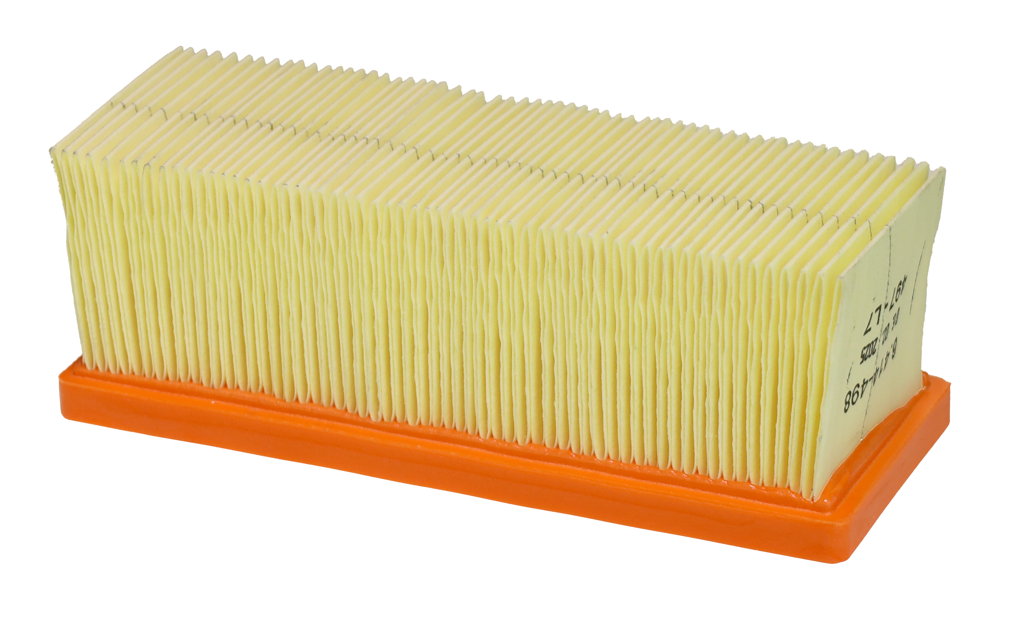 Un filtro dell'aria rettangolare, color crema, con carta pieghettata e cornice in plastica arancione.