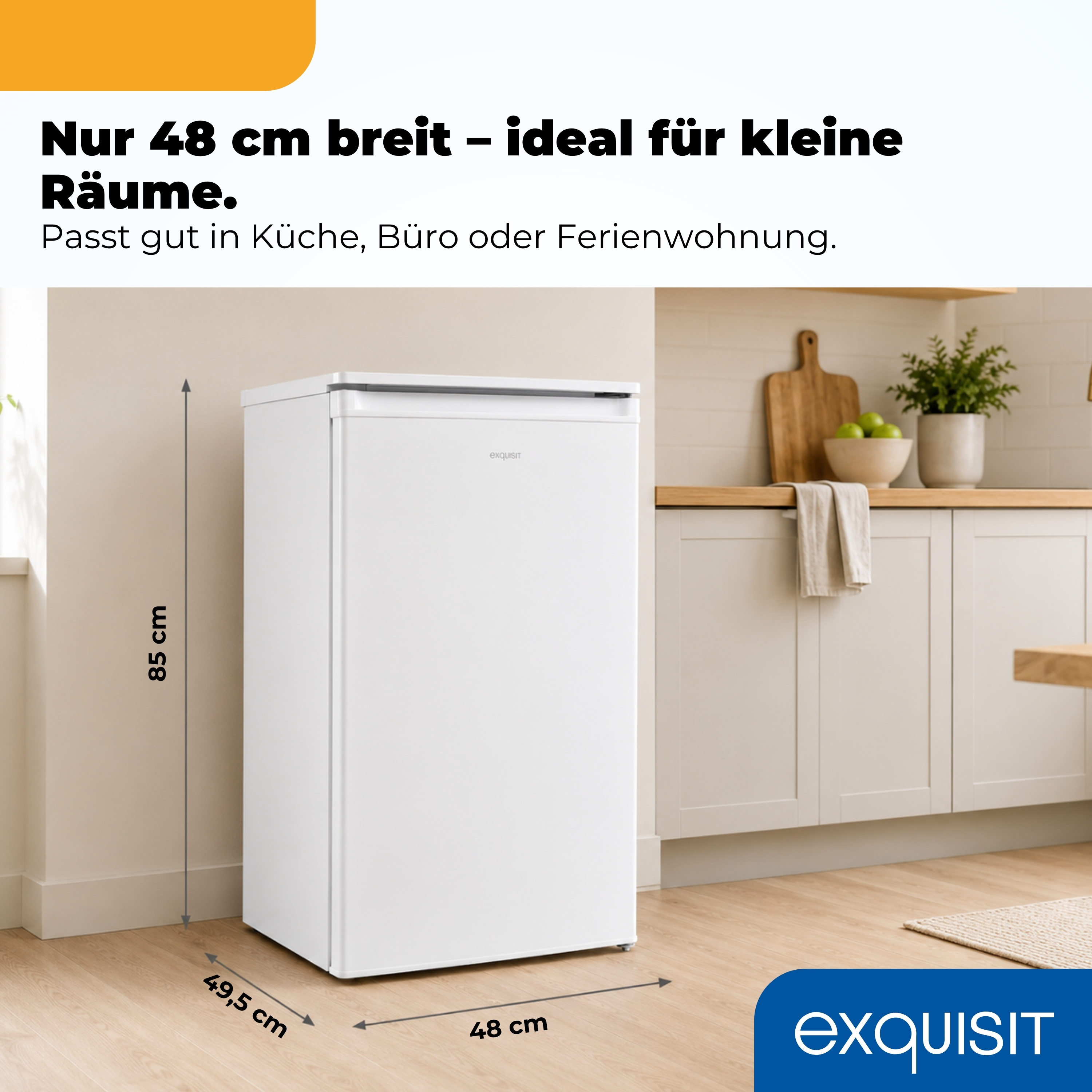 Ein schmaler weißer Kühlschrank (48x85x49,5 cm) in einer Küche.