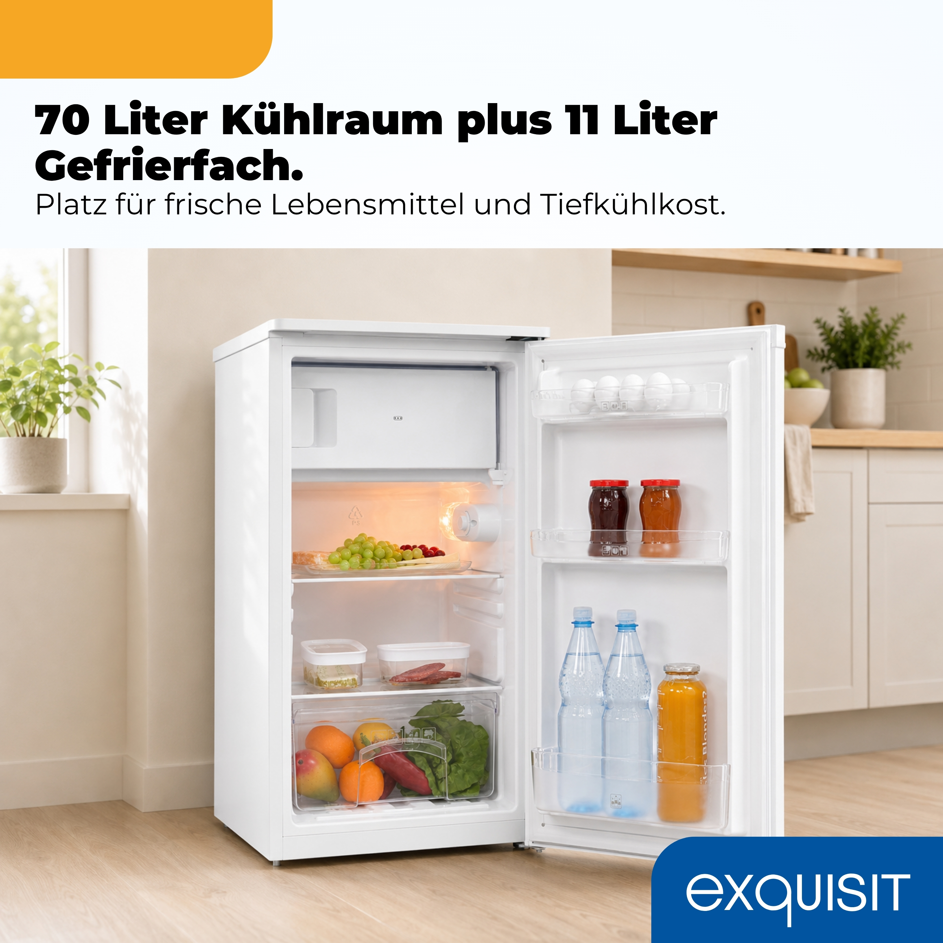 Offener weißer Kühlschrank mit Lebensmitteln und Getränken.