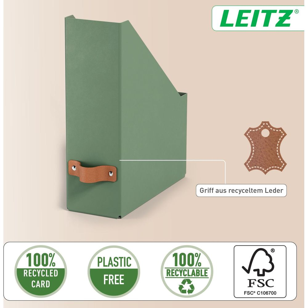 Ein grüner Aktenordner mit braunem Ledergriff und Leitz-Logo.