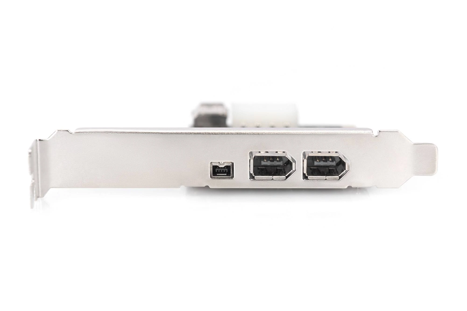 Ein silbernes Computer-Erweiterungskarten-Panel mit Anschlüssen wie Mini-FireWire und zwei FireWire 800.