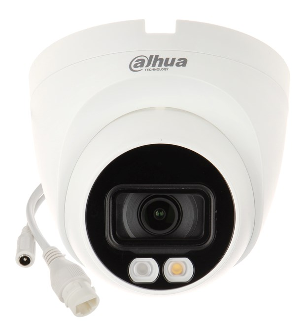 Una telecamera di sicurezza Dahua bianca con obiettivo nero e due luci.