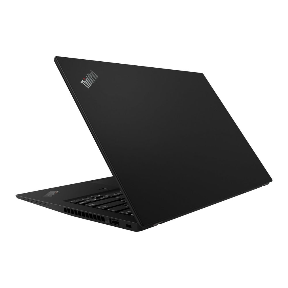 Laptop nero con logo ThinkPad sul coperchio aperto, tastiera visibile.