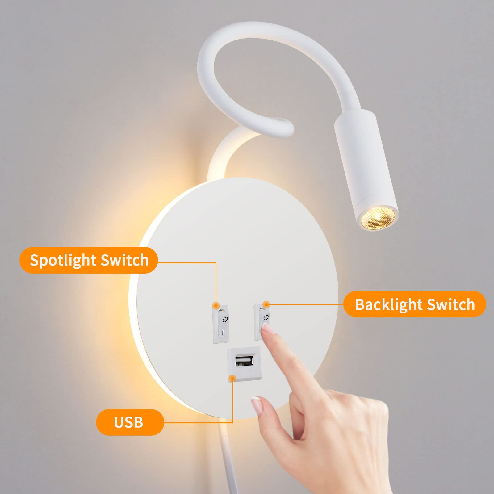Moderne weiße Wandleuchte mit verstellbarem Spot, USB-Anschluss und Schaltern.