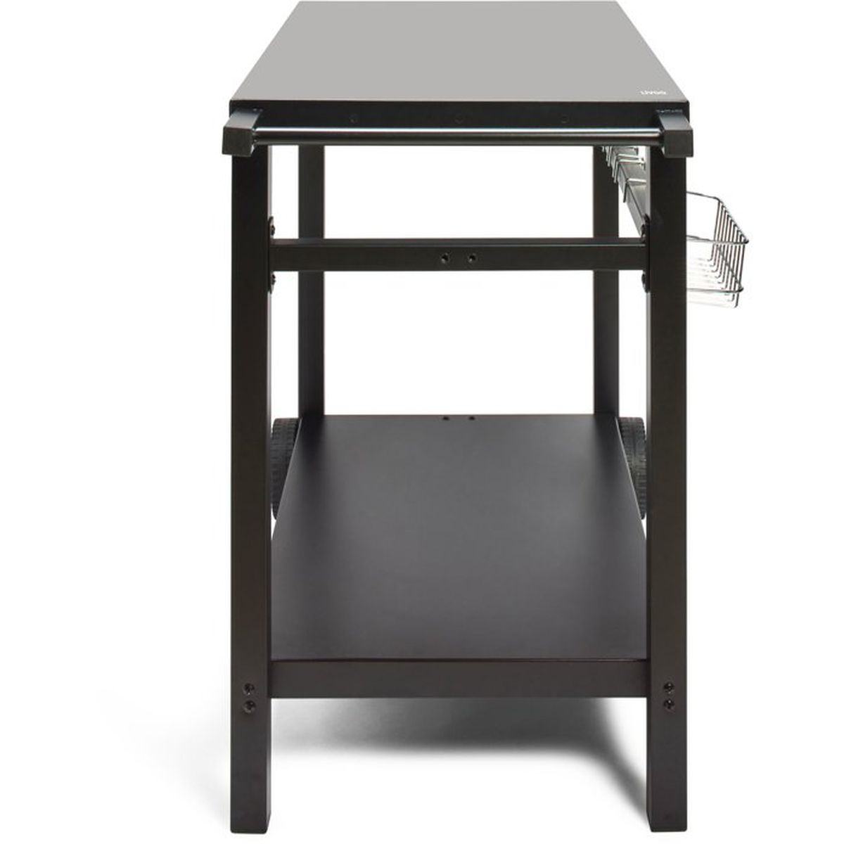 Un carrello portaoggetti nero con due ripiani e un cestello metallico laterale.