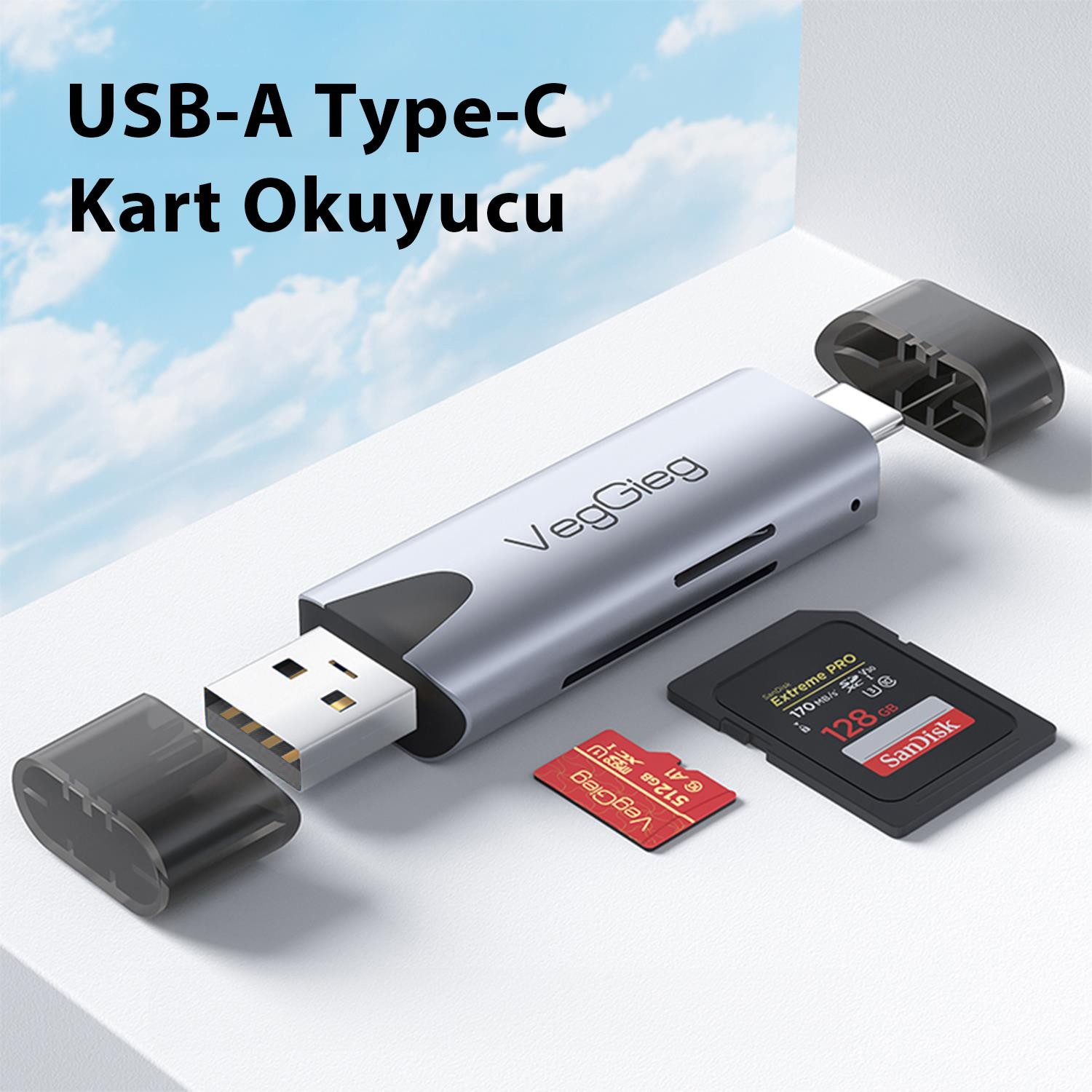 Gümüş USB-A/Type-C kart okuyucu, SD ve microSD kartlı.