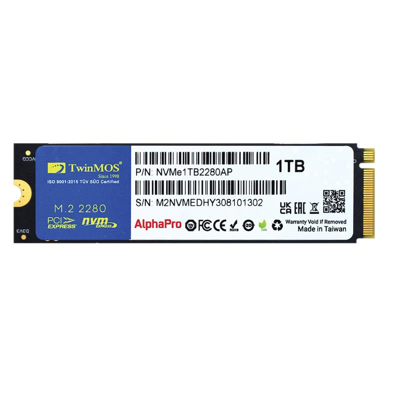 Seri ve parça numaralı 1TB TwinMOS M.2 NVMe SSD. Tayvan'da üretilmiştir.