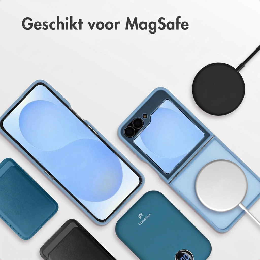 Custodie per telefono blu, caricabatterie e accessori MagSafe su sfondo bianco.