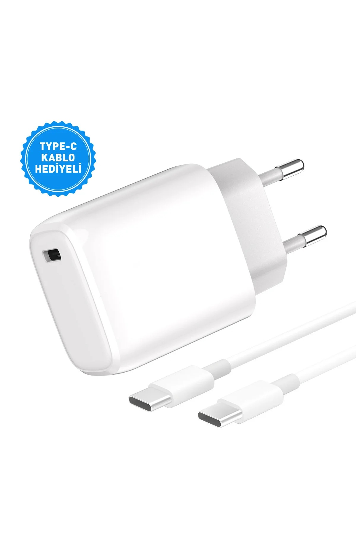 TYPE-C KABLO HEDIYELI yazılı mavi etiketli, iki kablolu beyaz USB-C şarj cihazı.