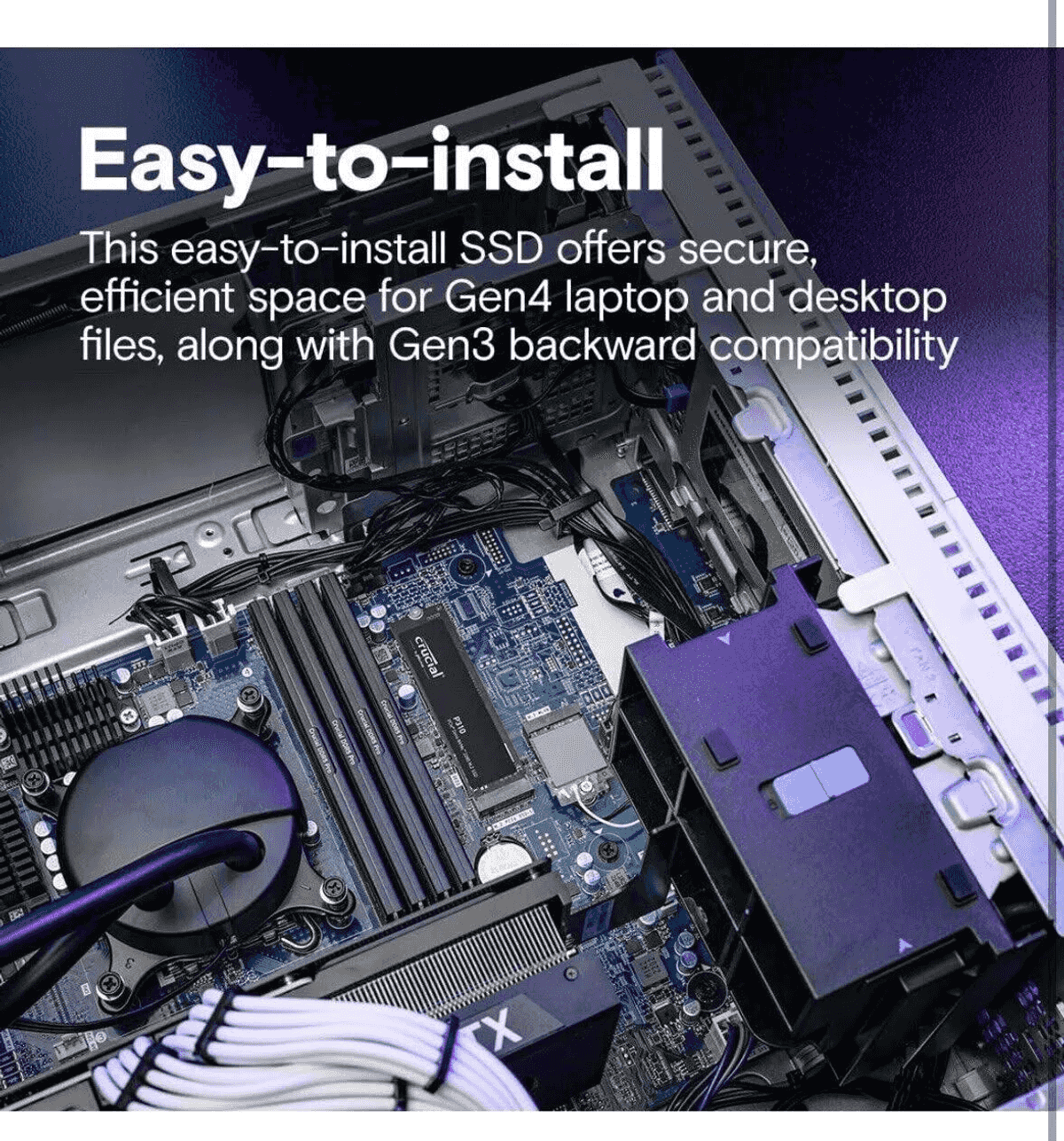 Vista interna di un computer con SSD installato sulla scheda madre.