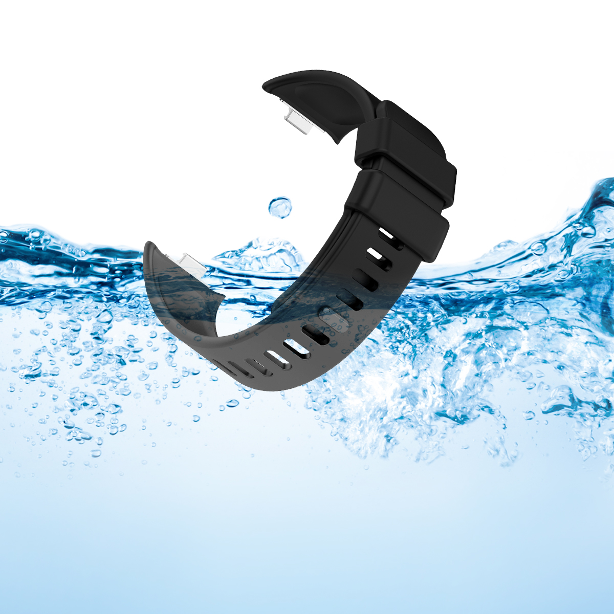 Schwarzes Uhrenarmband taucht in sprudelndes blaues Wasser ein.