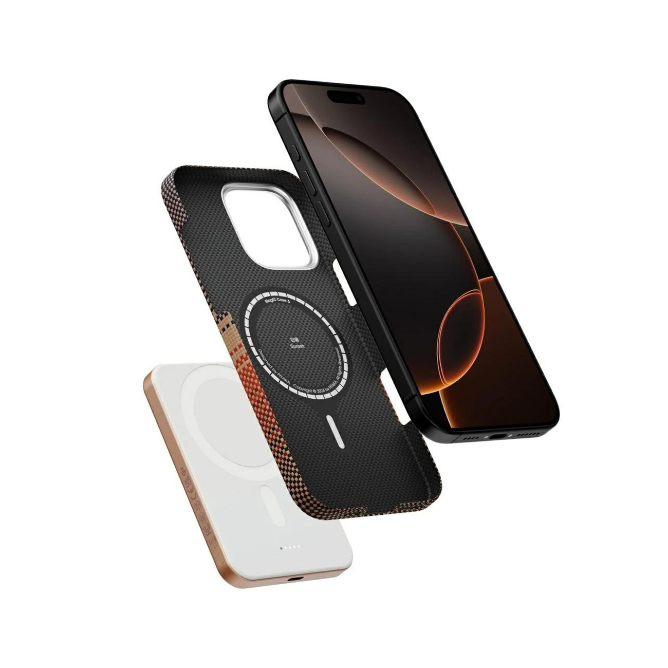 Se muestran una funda de teléfono negra, un cargador magnético blanco y un teléfono inteligente negro.