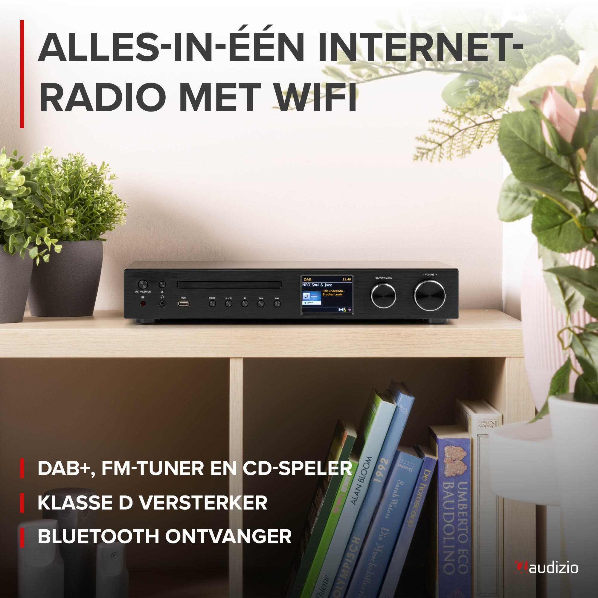 Schwarzes Internetradio mit CD-Player, DAB+, UKW-Tuner und Bluetooth auf einem Regal.