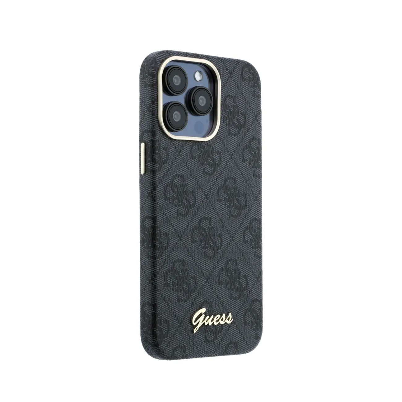 Funda de teléfono gris oscuro con logo Guess y tres lentes de cámara.