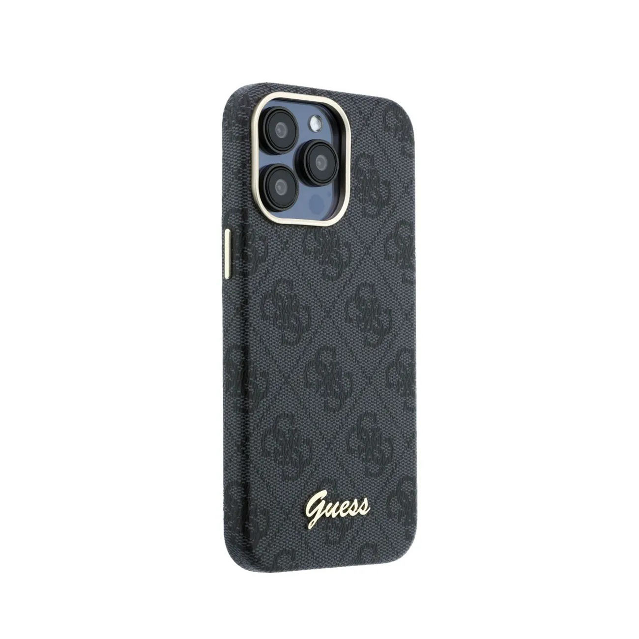 Una funda de teléfono oscura con el logo de GUESS y tres lentes de cámara.