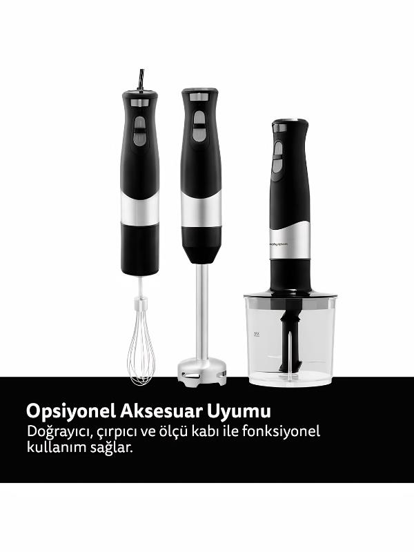Üç siyah el blenderı, gümüş aksanlar ve aksesuarlar.