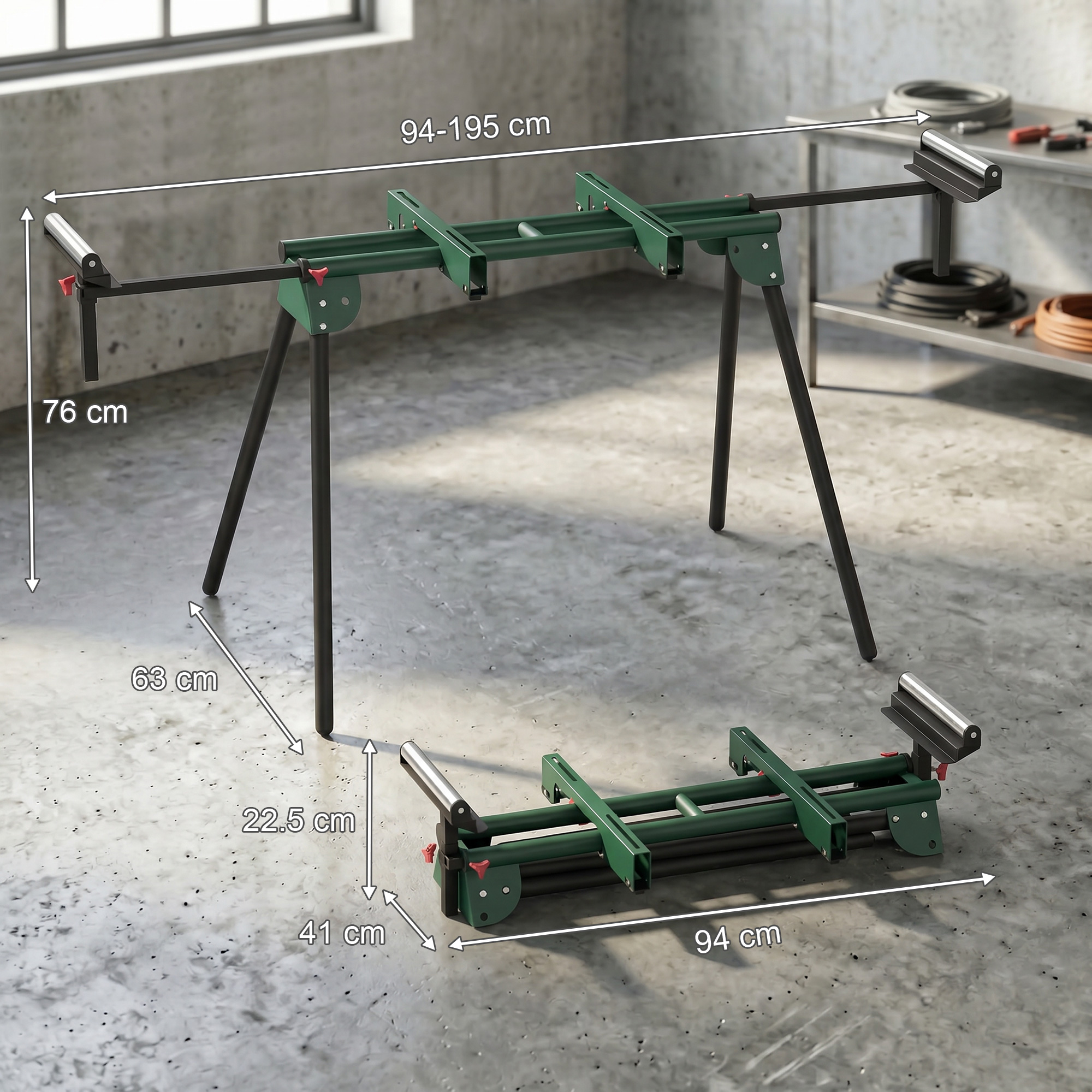 Un supporto metallico verde con bracci estensibili e rulli.
