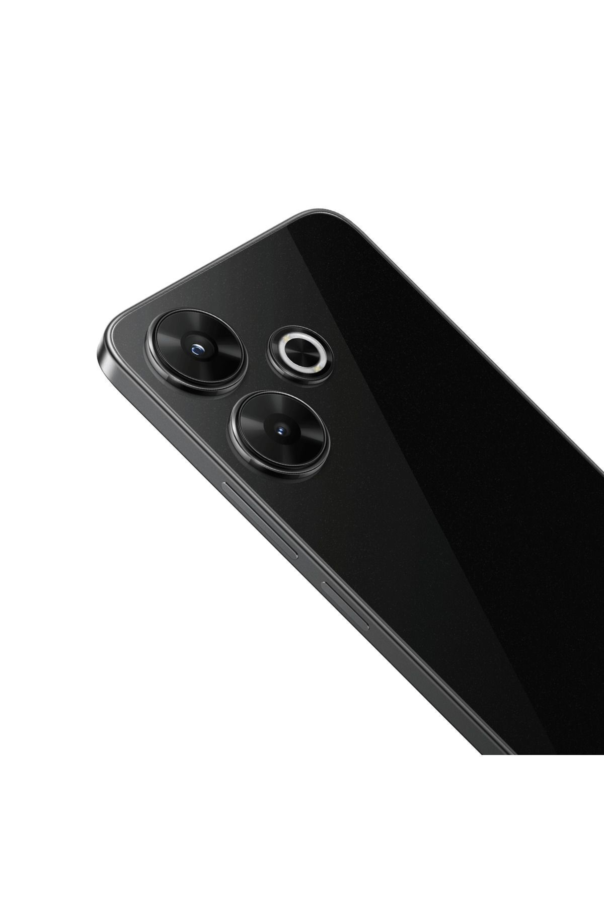 Beyaz arka plan üzerinde üç arka kameraya sahip siyah akıllı telefon.