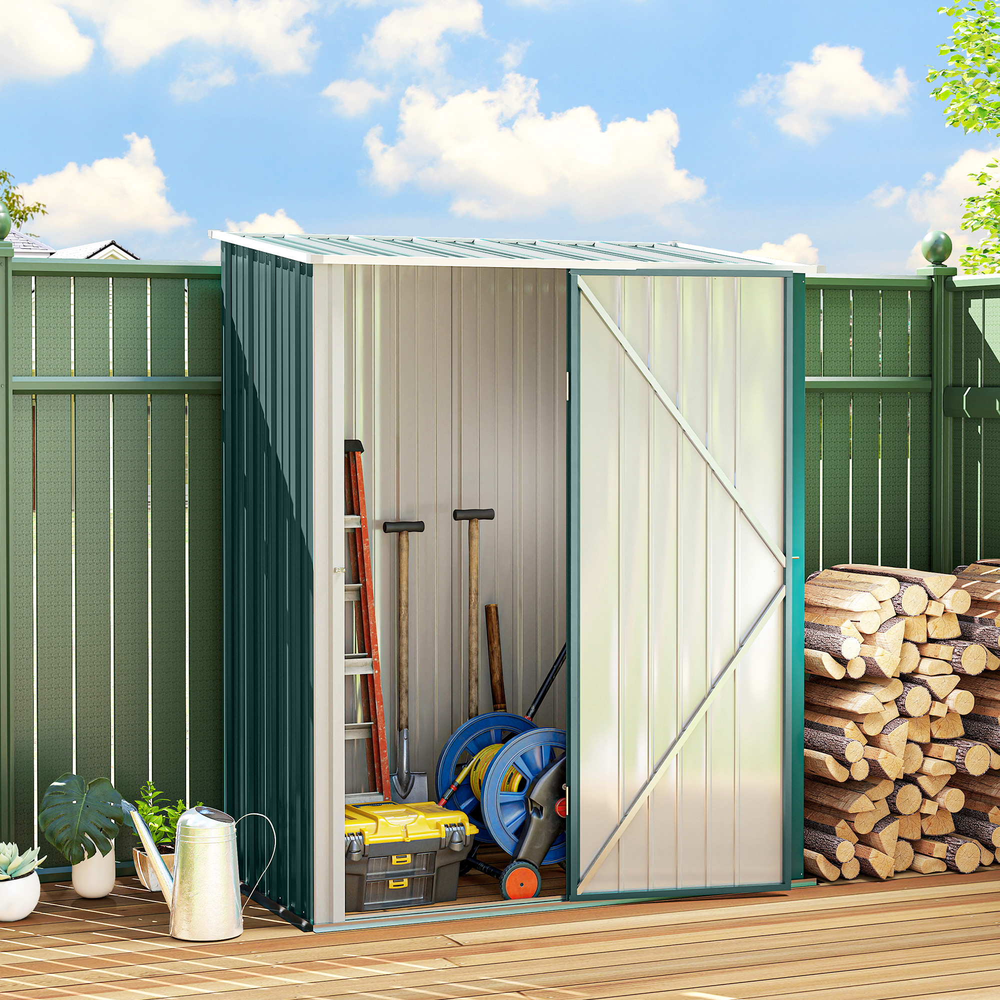 Un capanno da giardino verde con porta aperta, pieno di attrezzi e attrezzature.