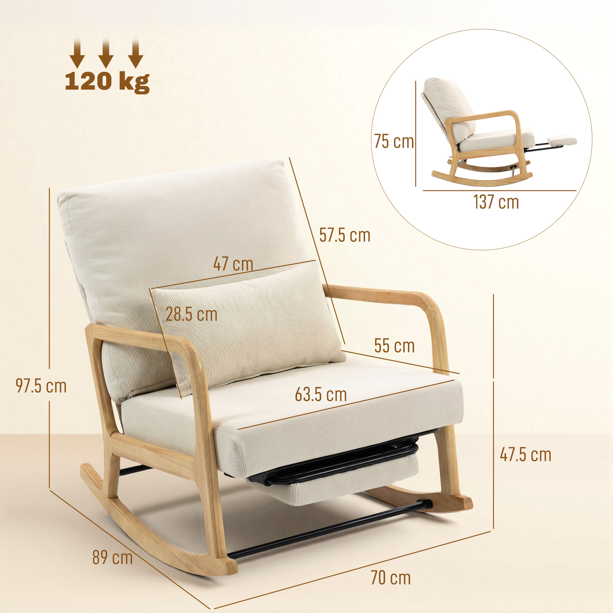 Una poltrona a dondolo imbottita beige con telaio in legno e poggiapiedi. Le dimensioni sono indicate.