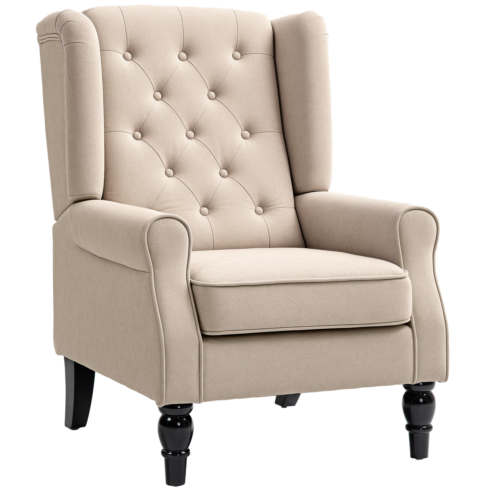 Una poltrona beige con trapuntatura a bottoni e gambe in legno scuro.