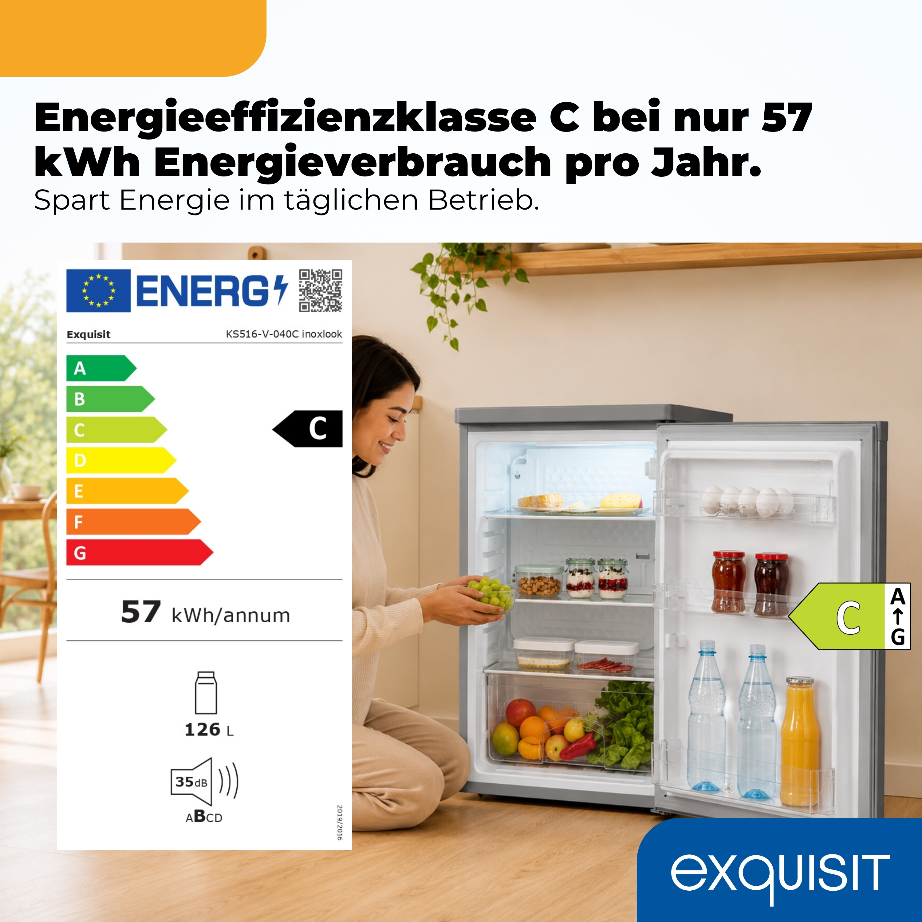 Kühlschrank mit Energieeffizienz C, 57 kWh/Jahr, mit Lebensmitteln gefüllt.