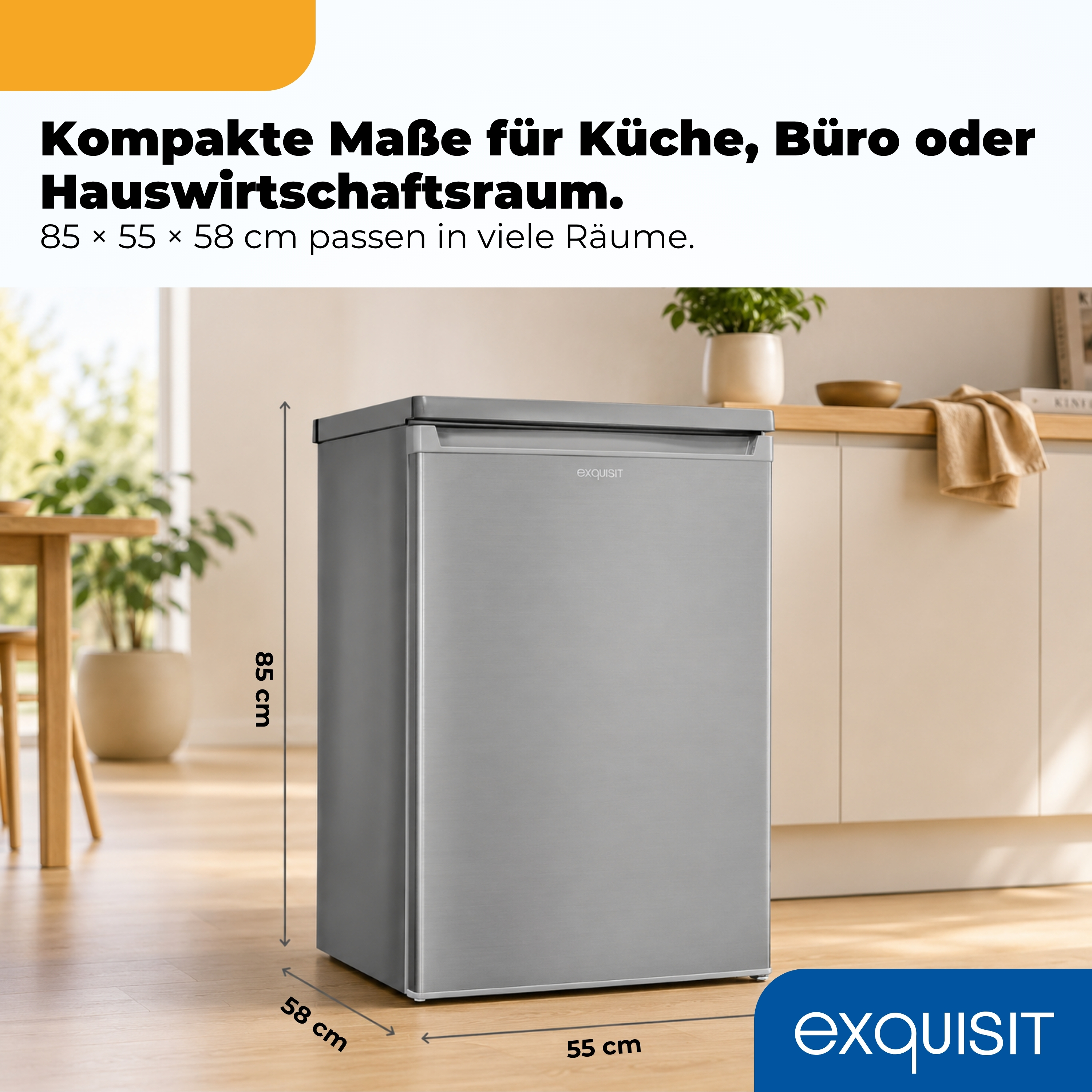 Ein silberner Kühlschrank mit den Maßen 85x55x58 cm steht in einem Raum.