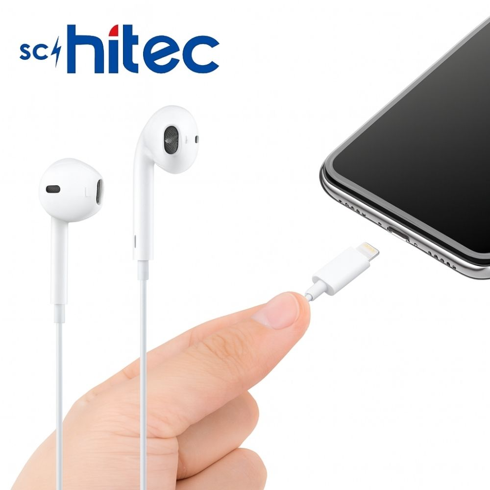 Beyaz kulaklık ve akıllı telefon yakınında lightning kablosu.