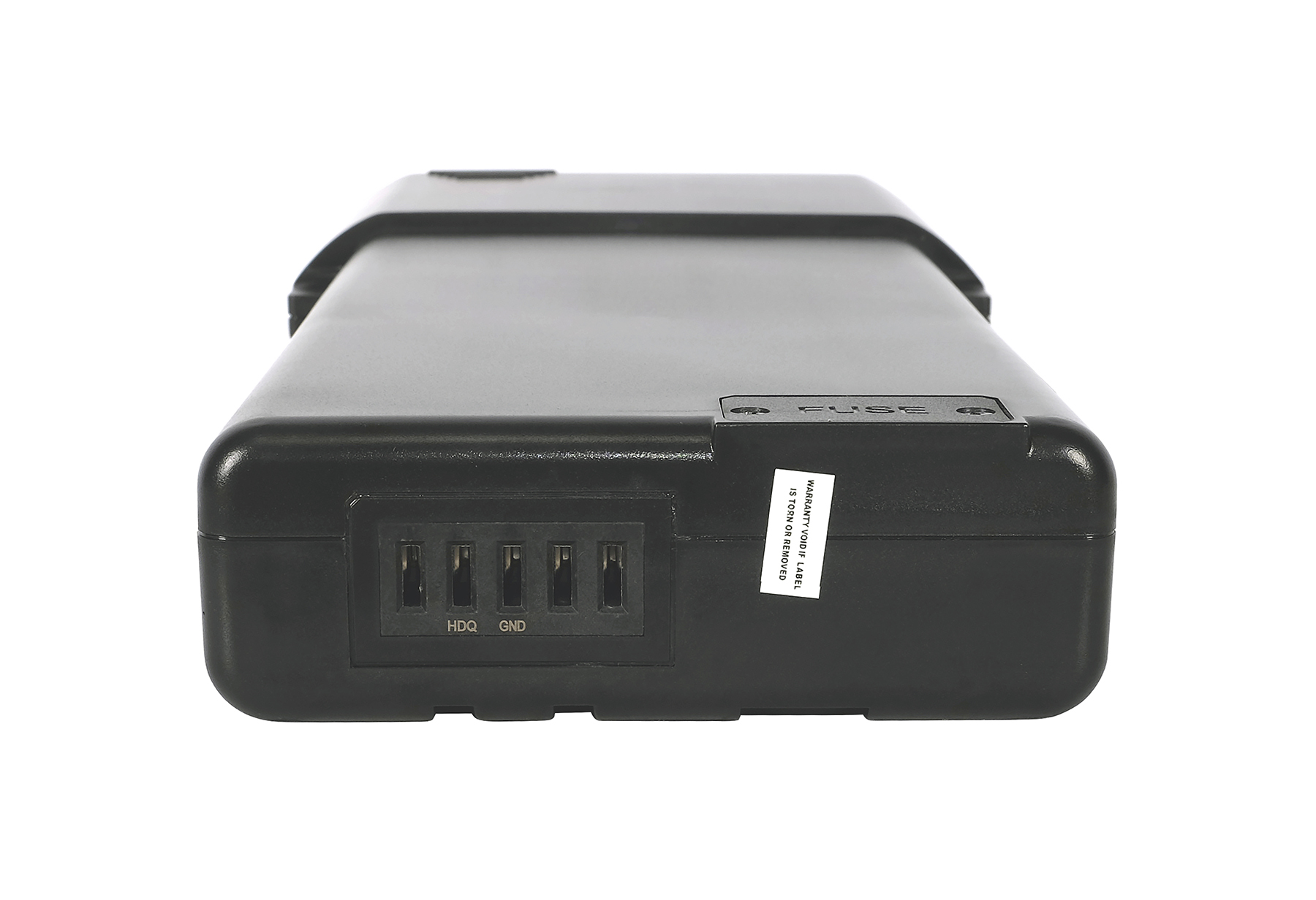 Schwarzes rechteckiges elektronisches Gehäuse mit Anschlüssen und einer Garantieaufkleber.