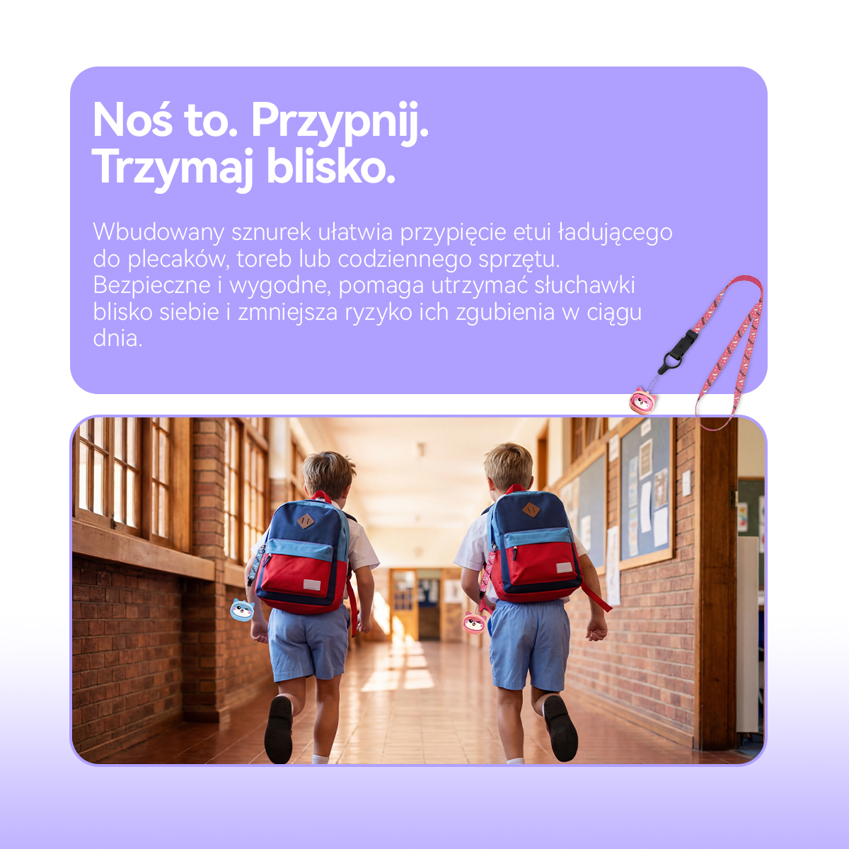 Dwóch chłopców z plecakami idzie korytarzem. Na górze tekst o słuchawkach.