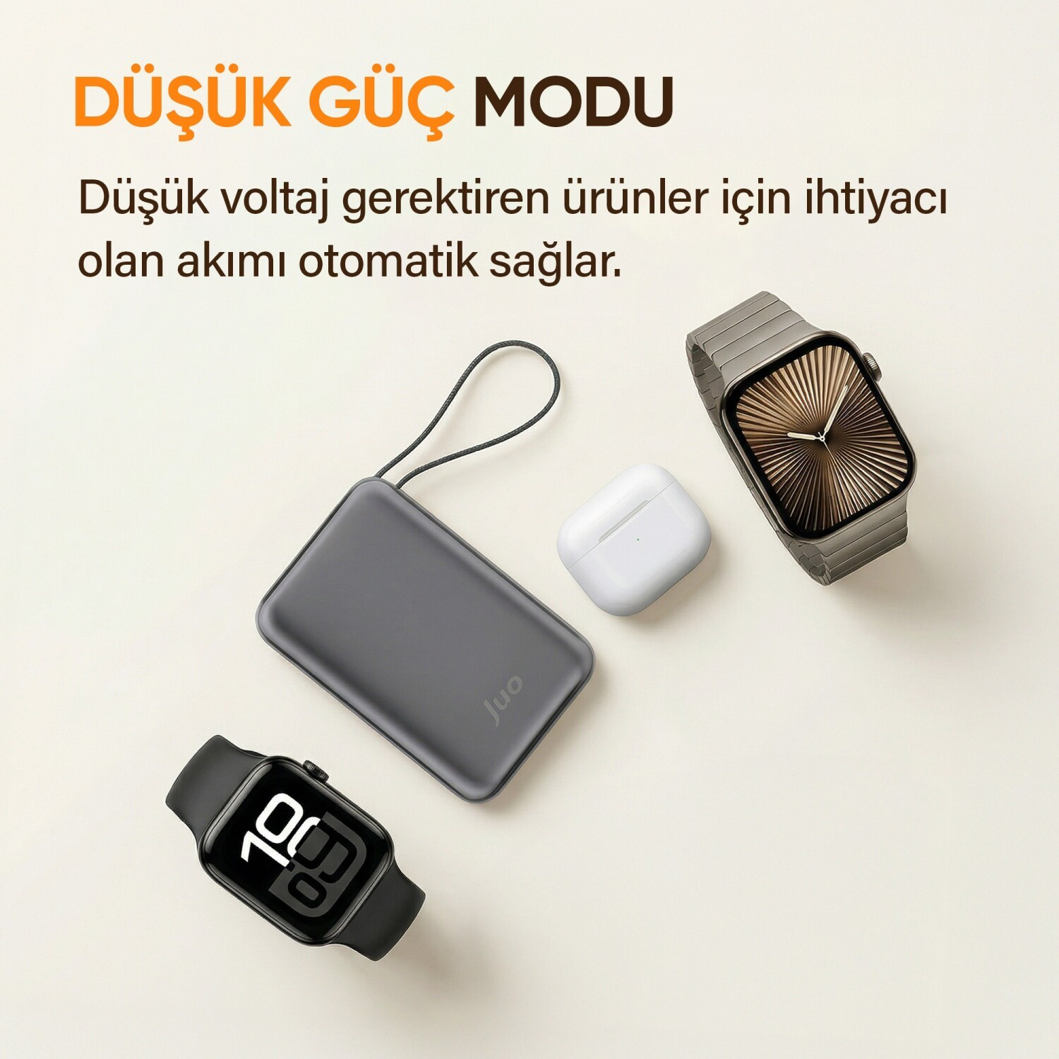 Gri bir powerbank, beyaz bir AirPod kılıfı ve açık renkli arka plan üzerinde iki akıllı saat.