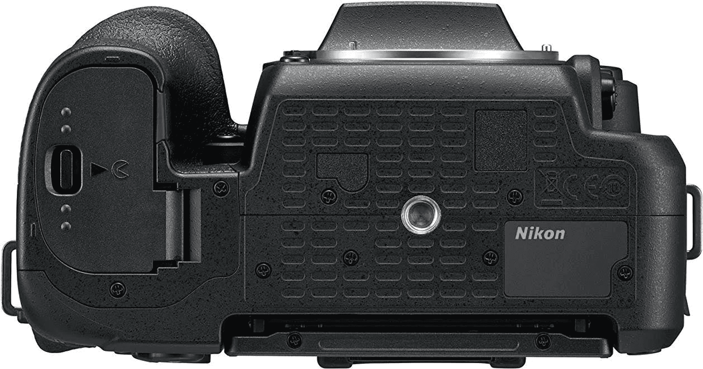 Primo piano di una fotocamera Nikon nera, con impugnatura testurizzata e porte.