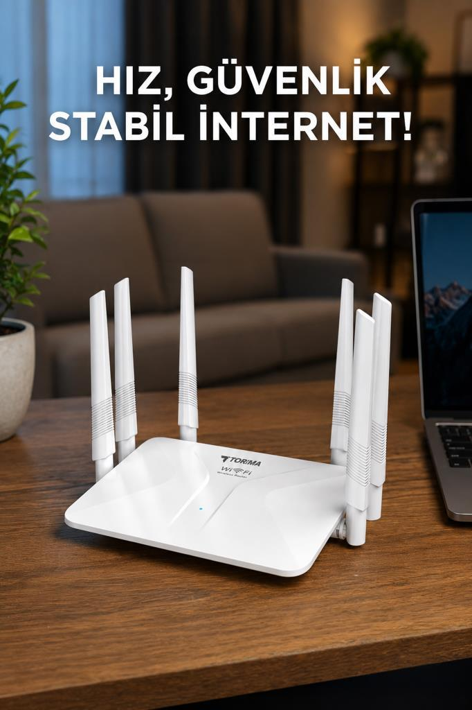 Altı antenli beyaz Torima Wi-Fi router ahşap masada duruyor. Sağda dizüstü bilgisayar.