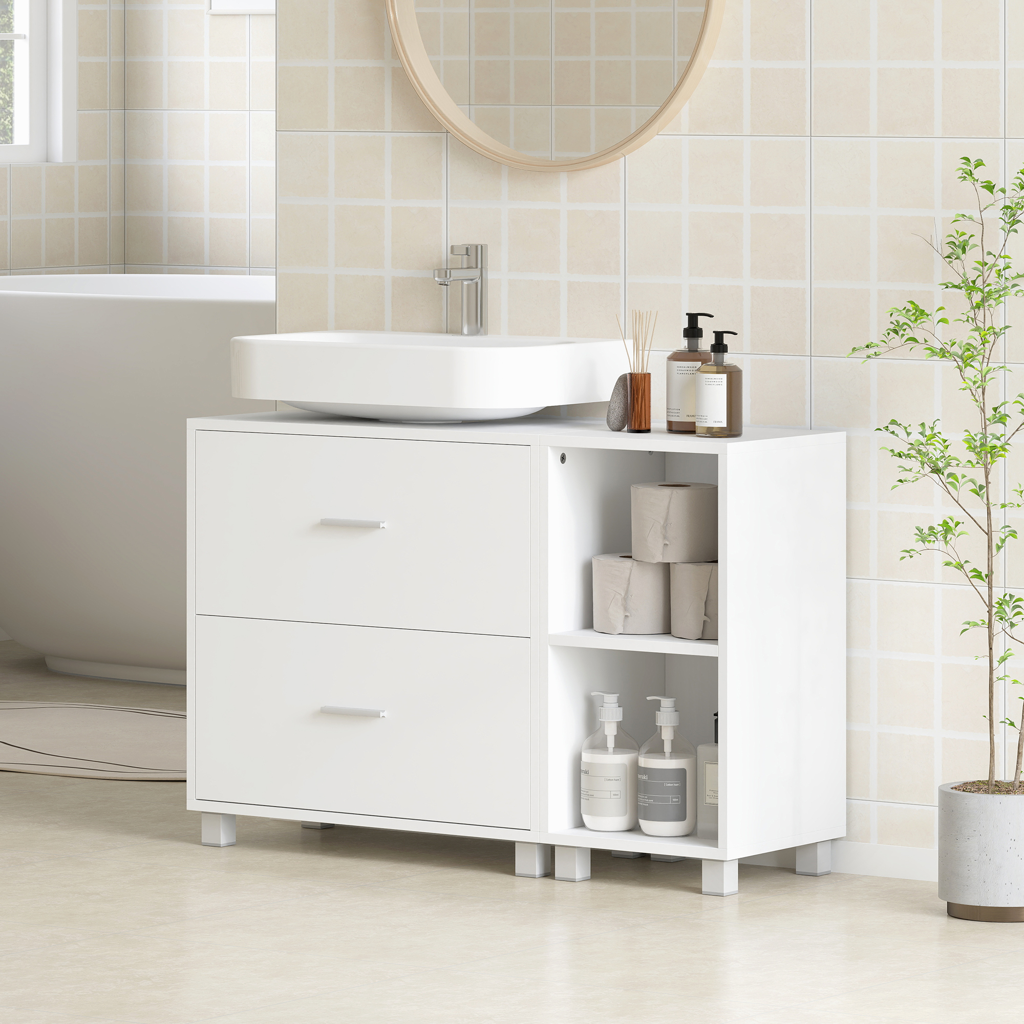 Mobiletto da bagno bianco con lavandino, specchio, saponi e carta igienica.