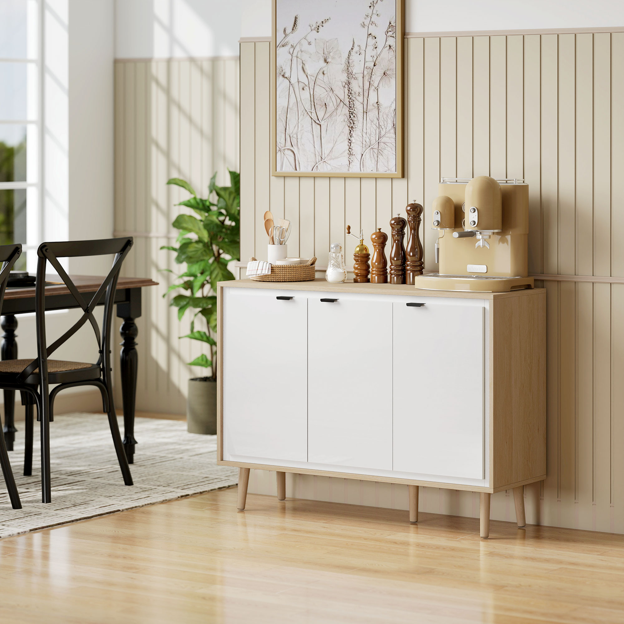 Una macchina da caffè beige è su un mobile bianco con accenti in legno.