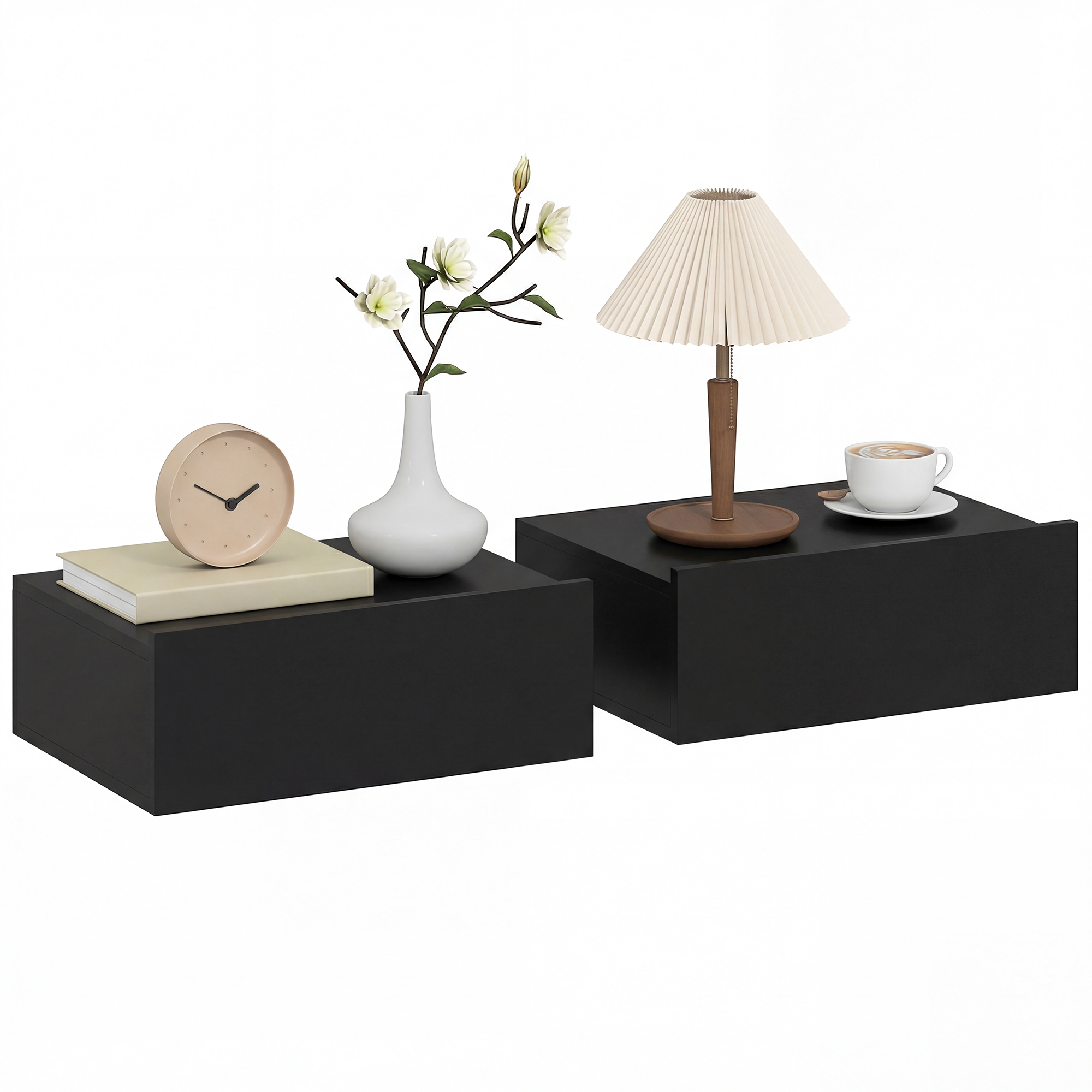 Due mensole nere a muro con decorazioni: orologio, libro, vaso con fiori, lampada, tazza caffè.