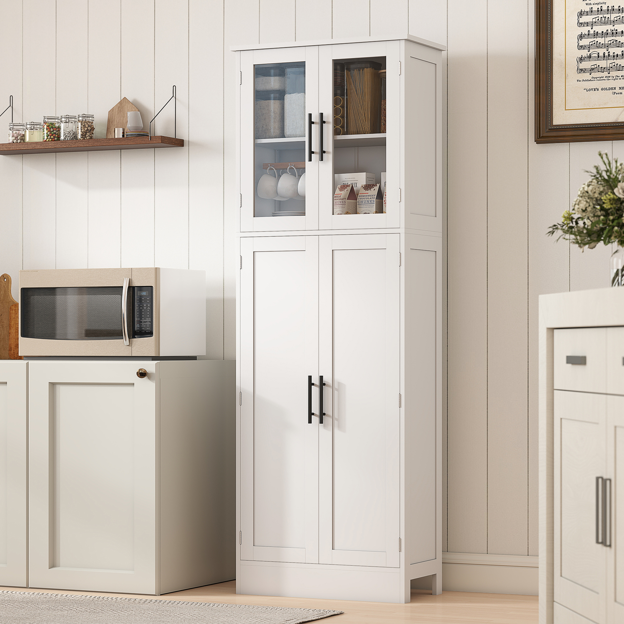 Una credenza da cucina bianca con ante in vetro sopra e ante in legno sotto.