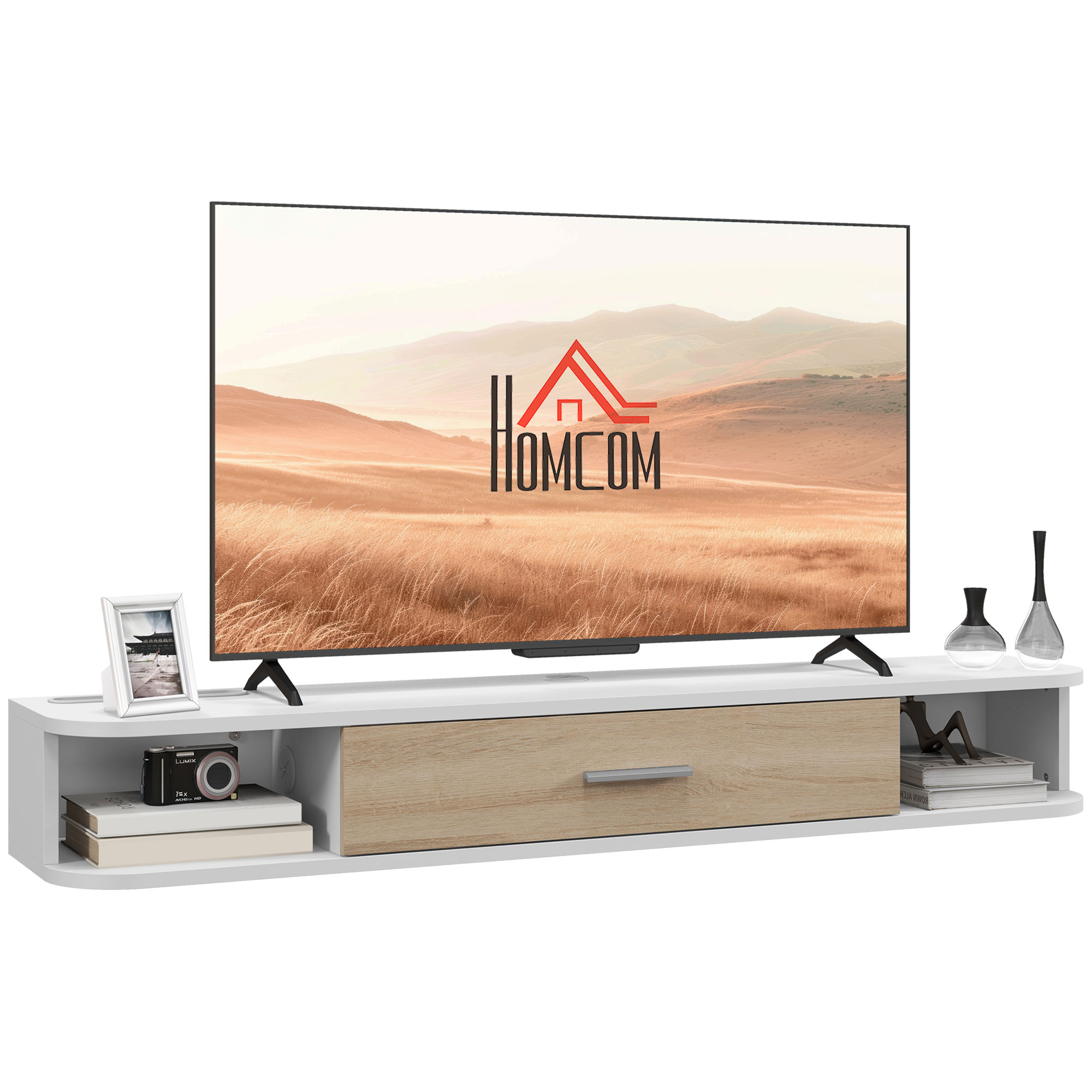 Un mobile TV bianco moderno con cassetto in legno, che regge TV, fotocamera, libri e vasi.