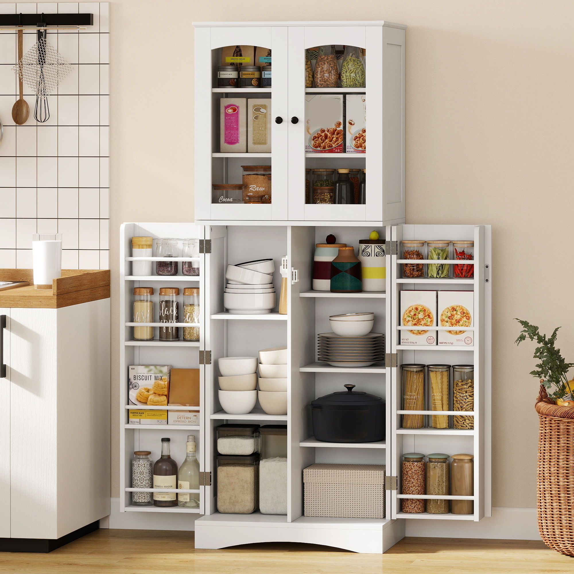 Una credenza da cucina bianca con ante aperte, piena di cibo e stoviglie.