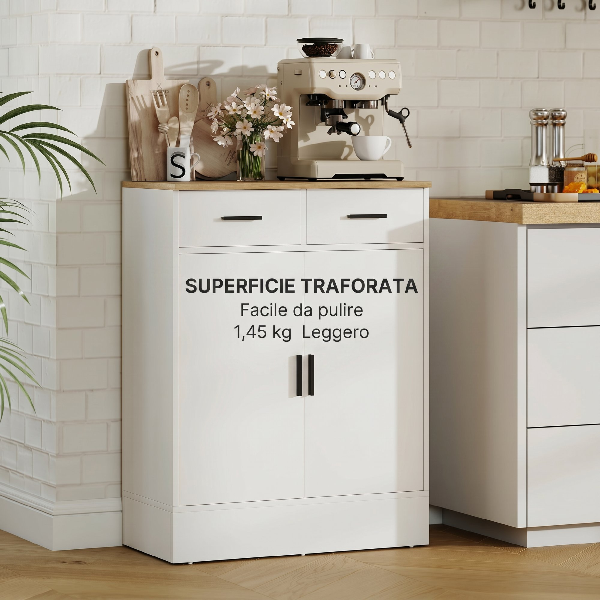 Una macchina per espresso beige si trova su un mobile da cucina bianco con piano in legno.