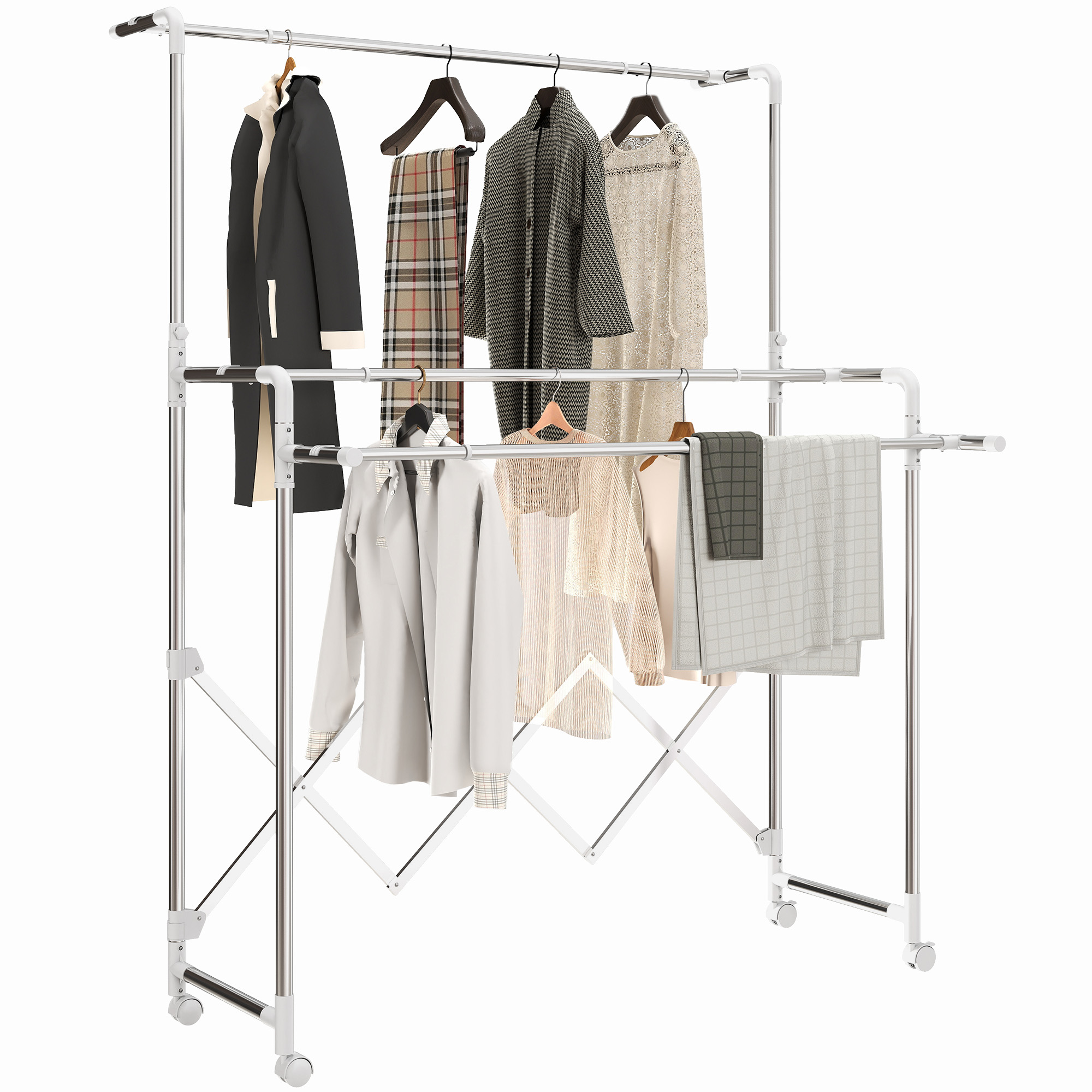 Stendibiancheria con cappotti, sciarpa, vestito, pantaloni e asciugamani.