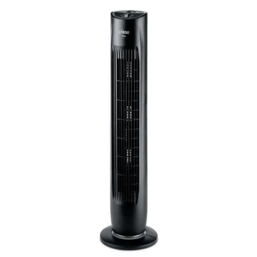 Un ventilador de torre alto y negro sin aspas sobre fondo blanco.
