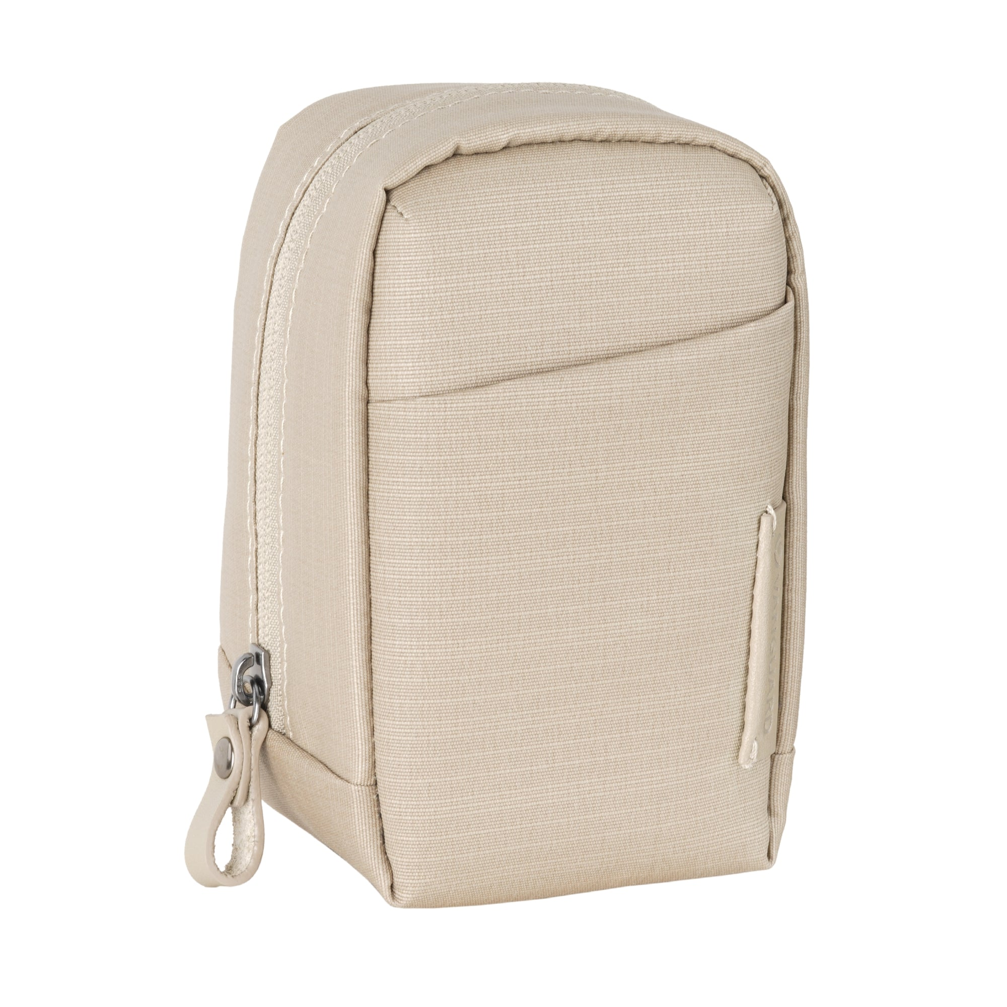 Un neceser de tela beige con cremallera y bolsillo frontal.