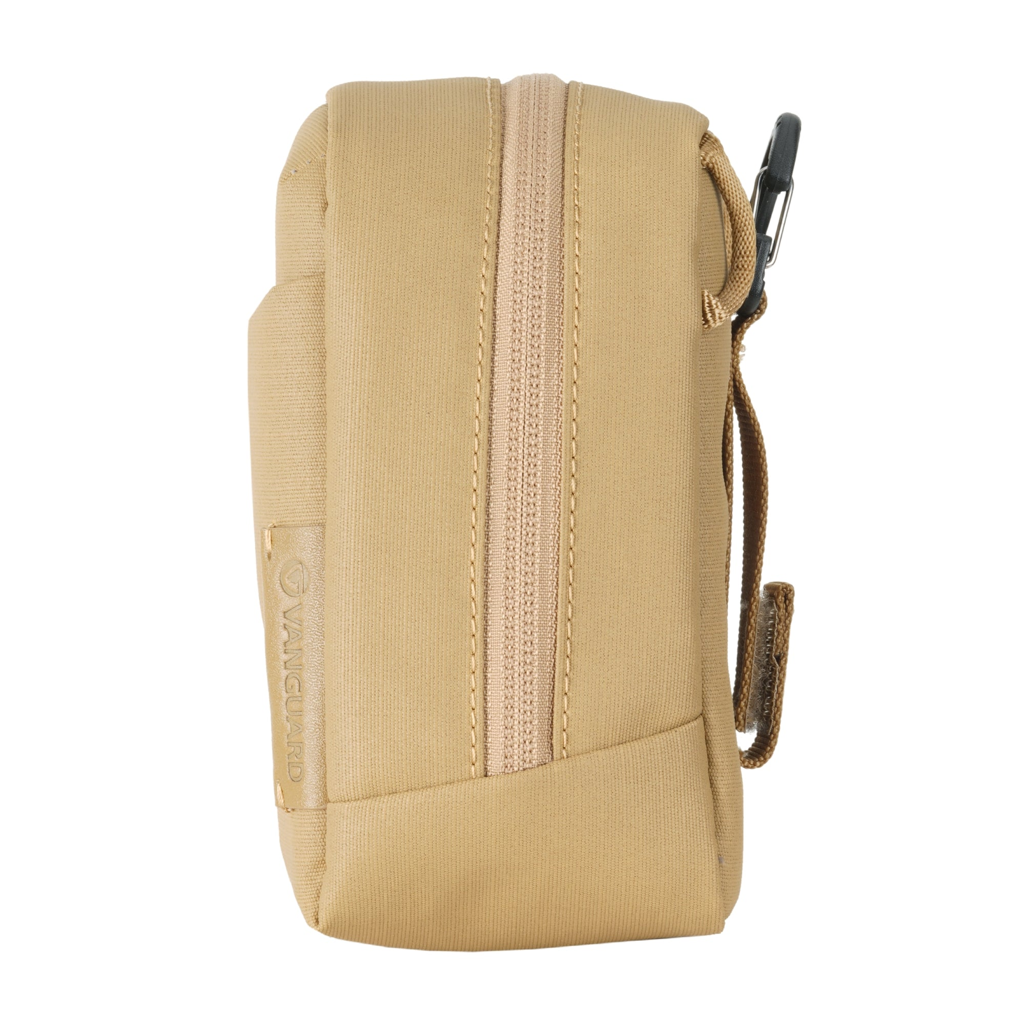Una bolsa de tela beige con cremallera y mosquetón.
