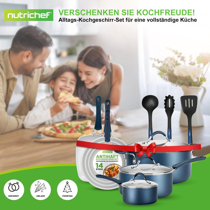 Familie isst Pizza, Kochgeschirr-Set mit Kochutensilien im Vordergrund.